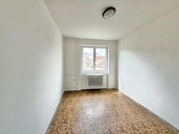 Pokoj III. - Prodej bytu 3+1 v osobním vlastnictví 73 m², Bystřice