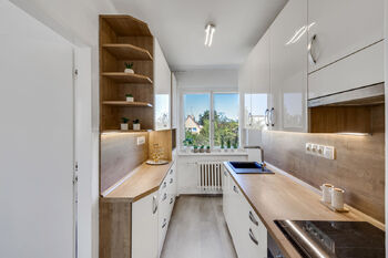 Prodej bytu 3+1 v osobním vlastnictví 64 m², Praha 9 - Horní Počernice