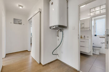 Prodej bytu 3+1 v osobním vlastnictví 64 m², Praha 9 - Horní Počernice
