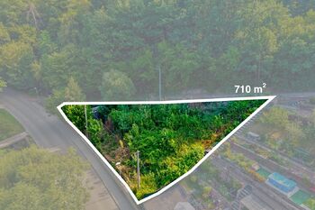 Vykreslená hranice pozemku - Prodej pozemku 710 m², Jílové u Prahy