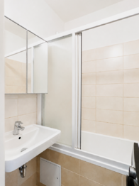 Koupelna - Pronájem bytu 2+1 v osobním vlastnictví 52 m², Praha 10 - Vinohrady