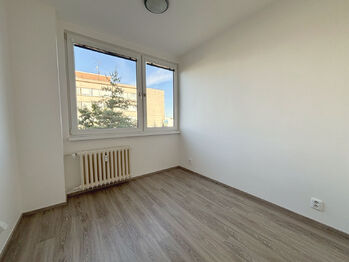 Pronájem bytu 1+1 v osobním vlastnictví 30 m², Hradec Králové