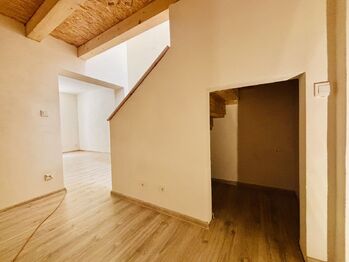 Úložný prostor pod schody - Pronájem bytu 2+1 v osobním vlastnictví 41 m², Vyškov