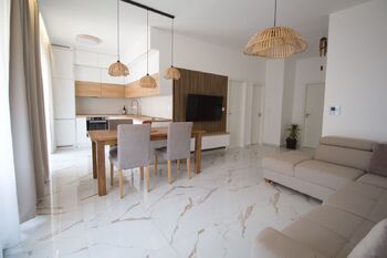 Prodej bytu 3+kk v osobním vlastnictví 67 m², Tivat