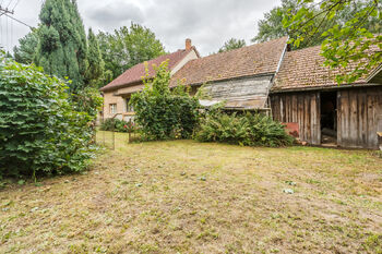 RODINNÝ DŮM + HOSPODÁŘSKÉ BUDOVY - STÁVAJÍCÍ STAV - Prodej domu 145 m², Vavřinec