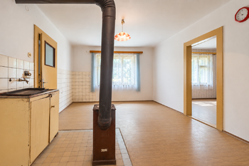 KUCHYŇ - STÁVAJÍCÍ STAV - Prodej domu 145 m², Vavřinec