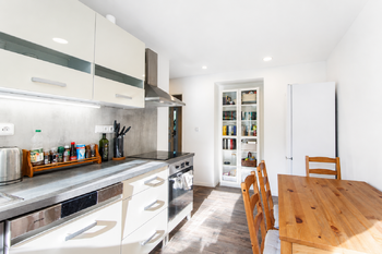 Prodej bytu 2+1 v osobním vlastnictví 56 m², Praha 6 - Dejvice