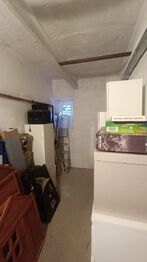 velmi prostorný sklep/dílna - Prodej bytu 2+1 v osobním vlastnictví 56 m², Praha 6 - Dejvice