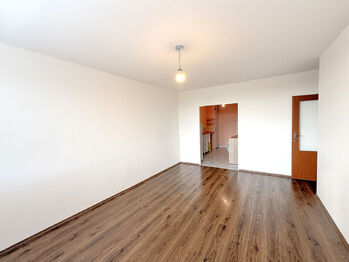 Prodej bytu 2+kk v osobním vlastnictví 34 m², Praha 4 - Podolí