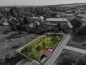 Prodej pozemku 792 m², Zvole