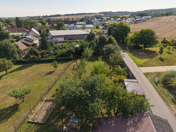 Prodej pozemku 792 m², Zvole