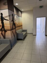 Pronájem kancelářských prostor 199 m², Valašské Meziříčí