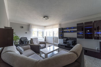 Prodej domu 150 m², Zvole