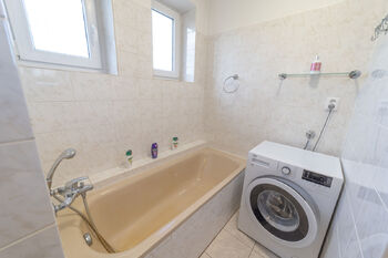 Prodej domu 150 m², Zvole