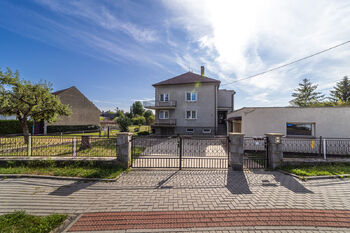 Prodej domu 150 m², Zvole