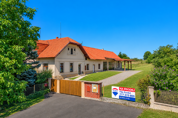 Prodej domu 570 m², Klamoš