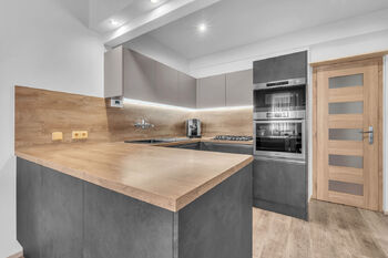 Prodej domu 570 m², Klamoš
