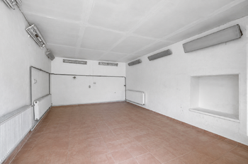 Prodej domu 570 m², Klamoš