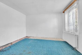 Prodej domu 570 m², Klamoš