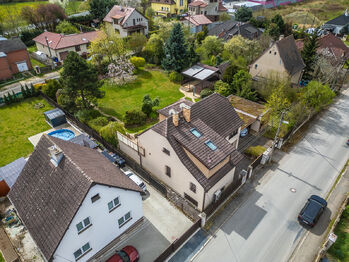 Pohled z dronu - Prodej domu 189 m², Úvaly