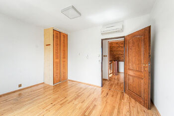 Ložnice II - Prodej domu 189 m², Úvaly