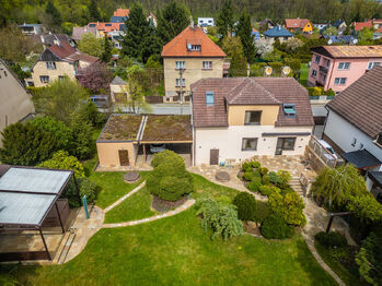 Pohled z dronu - Prodej domu 189 m², Úvaly