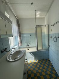 Dolní koupelna - Prodej domu 149 m², Nejdek
