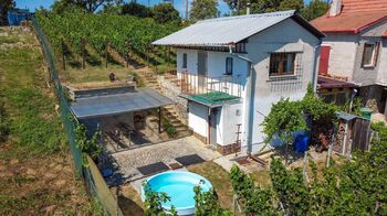 Prodej pozemku 1072 m², Tvrdonice