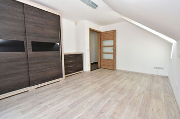 Samostatná ložnice č. 1.  - Prodej domu 129 m², Mělník