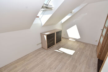 Samostatná ložnice č. 3. - Prodej domu 129 m², Mělník