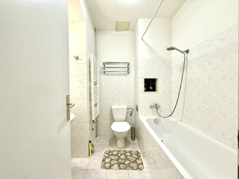 Pronájem bytu 2+1 v osobním vlastnictví 57 m², Karlovy Vary