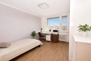 Ložnice č. 2 - Prodej bytu 5+kk v osobním vlastnictví 109 m², Neratovice