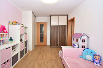 Ložnice č. 3 - Prodej bytu 5+kk v osobním vlastnictví 109 m², Neratovice