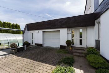+420 604 191 744 I denisa.myslivcova@re-max.cz - Prodej domu 235 m², Ostrava