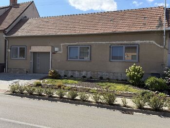 Pronájem domu 100 m², Hovorany