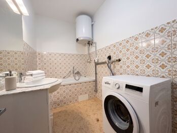 Pronájem domu 100 m², Hovorany