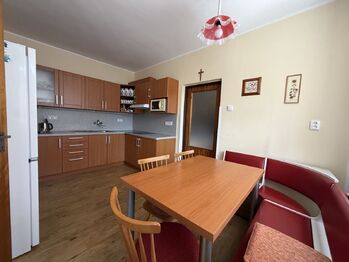 Pronájem domu 100 m², Hovorany