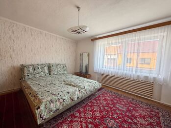 Pronájem domu 100 m², Hovorany