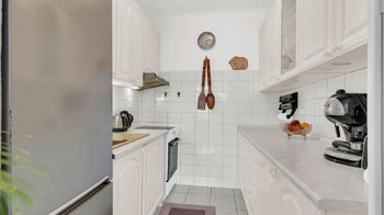 Prodej bytu 2+kk v osobním vlastnictví 43 m², Praha 10 - Horní Měcholupy