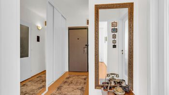 Prodej bytu 2+kk v osobním vlastnictví 43 m², Praha 10 - Horní Měcholupy