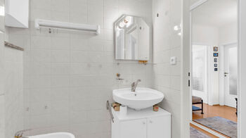 Prodej bytu 2+kk v osobním vlastnictví 43 m², Praha 10 - Horní Měcholupy
