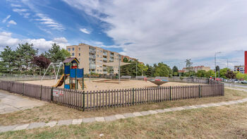 Prodej bytu 2+kk v osobním vlastnictví 43 m², Praha 10 - Horní Měcholupy