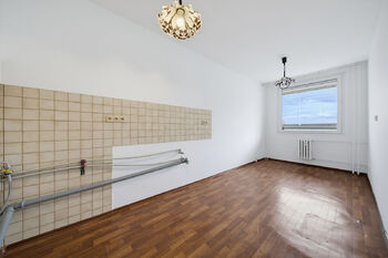 Prodej bytu 3+1 v osobním vlastnictví 70 m², Praha 5 - Stodůlky