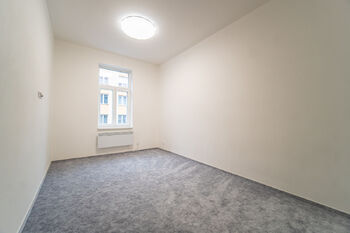 Pronájem bytu 1+1 v osobním vlastnictví 31 m², Praha 9 - Libeň