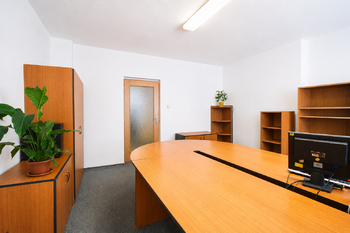 1NP - Prodej kancelářských prostor 1275 m², Petřvald