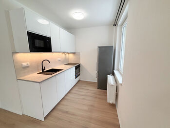 Pronájem bytu 2+kk v osobním vlastnictví 40 m², Praha 4 - Michle