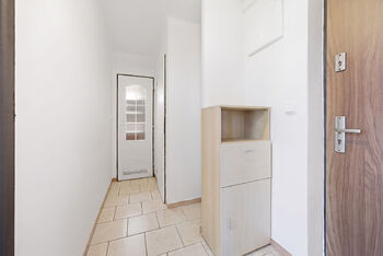 chodba II. - Prodej bytu 2+1 v osobním vlastnictví 43 m², Praha 10 - Uhříněves