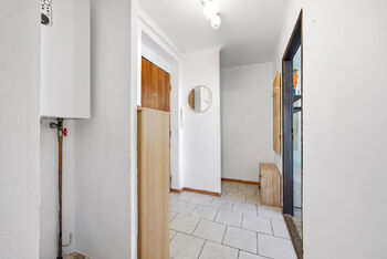 chodba I. - Prodej bytu 2+1 v osobním vlastnictví 43 m², Praha 10 - Uhříněves