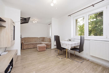 obývací pokoj III. - Prodej bytu 2+1 v osobním vlastnictví 43 m², Praha 10 - Uhříněves