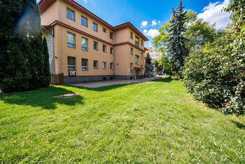Prodej bytu 2+1 v osobním vlastnictví 43 m², Praha 10 - Uhříněves